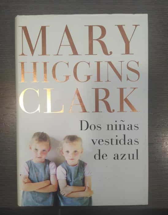 Libro Dos ninas vestidas de azul/ Two Little Girls in Blue 9788401336164  por 5€ (Segunda Mano)