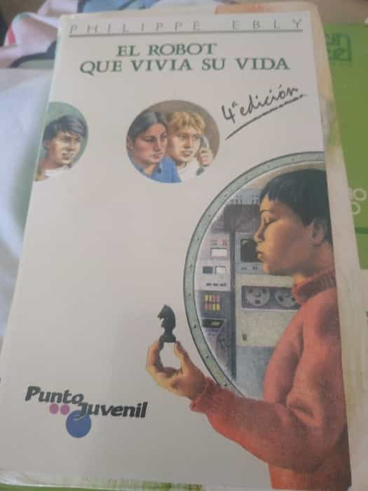 Descubre la fascinante historia de ‘El robot que vivía su vida’ de Philippe Ebly.