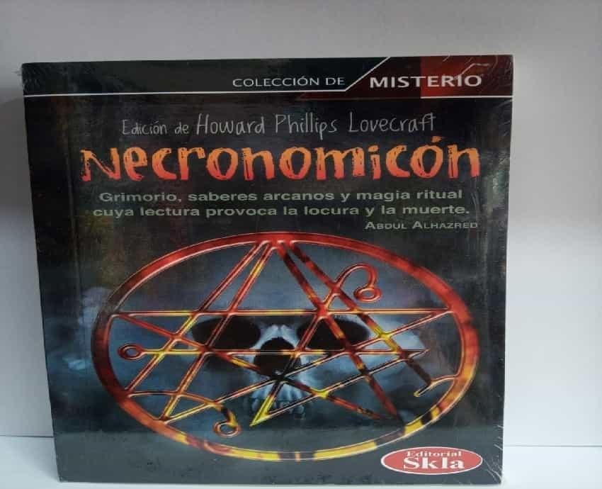 Necronomicon: Sumérgete en el oscuro universo de Lovecraft