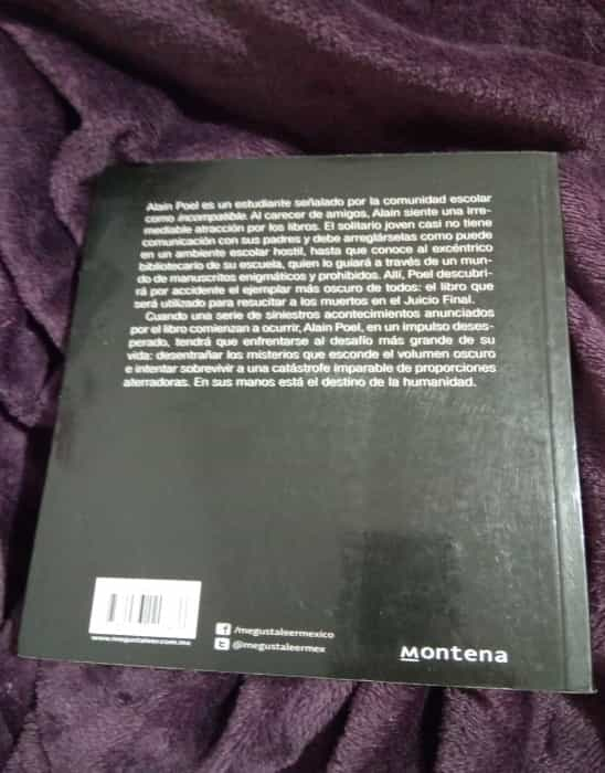 El libro que resucitaba a los muertos / The book that raised the dead