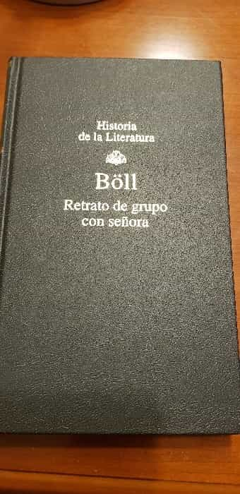 Retrato de grupo con señora: Una cautivadora exploración de la sociedad.