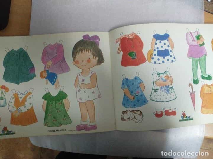 Imagen 3 del libro MODA - NINS. EDICIONES CON BEL. BARCELONA, 1989 (LIBRO CON 8 LAMINAS). 25,5 X 38 CM. RECORTABLES