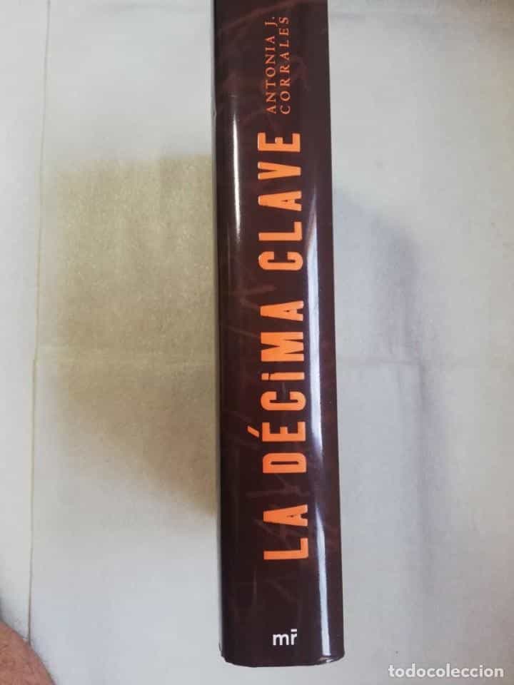 Imagen 2 del libro LA DECIMA CLAVE - ANTONIA J. CORRALES