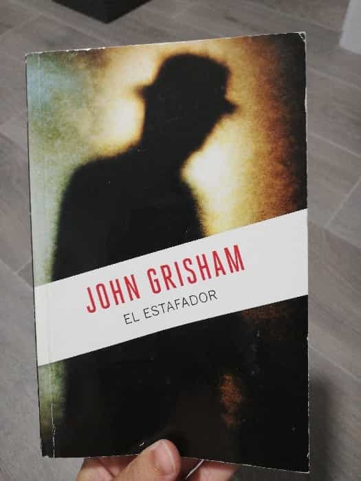 Libro de segunda mano: El estafador John Grisham