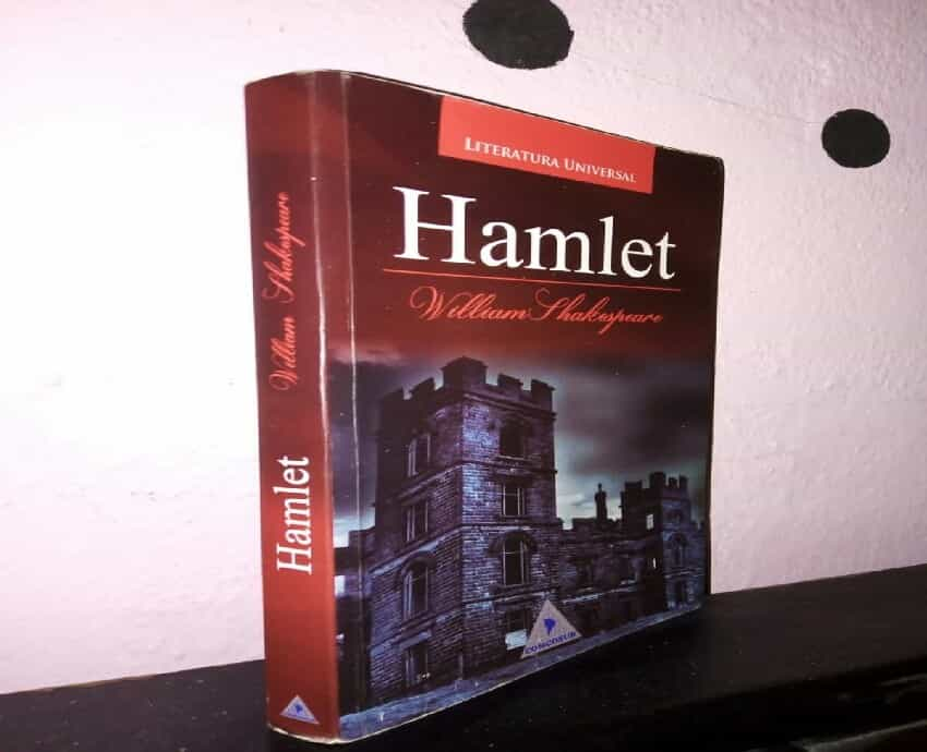 Hamlet: La Tragedia que Enamora