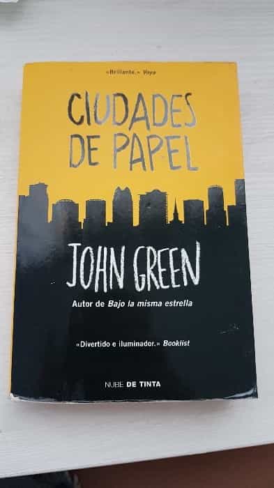 Libro de segunda mano: Ciudades de papel