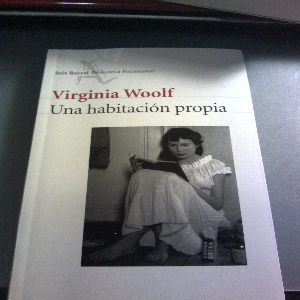 Descubre el poder de ‘Una habitación propia’ de Virginia Woolf