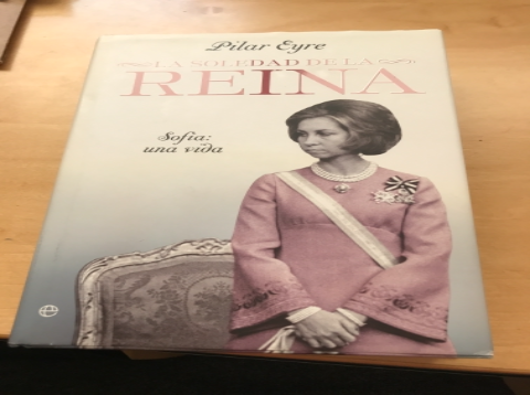 Libro de segunda mano: The Loneliness of the Queen