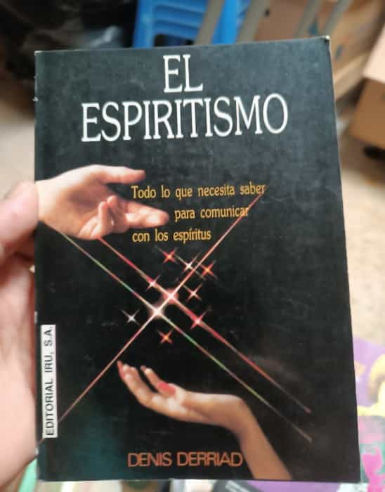 El Espiritismo: Descubre el mundo de lo sobrenatural y la comunicación con el más allá.