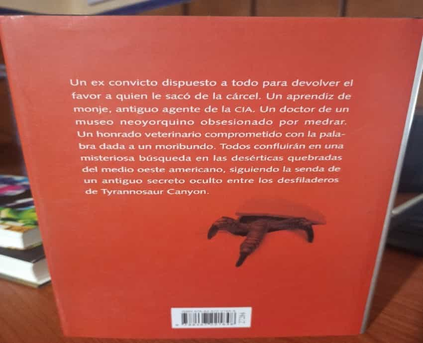 Tiranosaurio: Un emocionante viaje a la era de los dinosaurios.