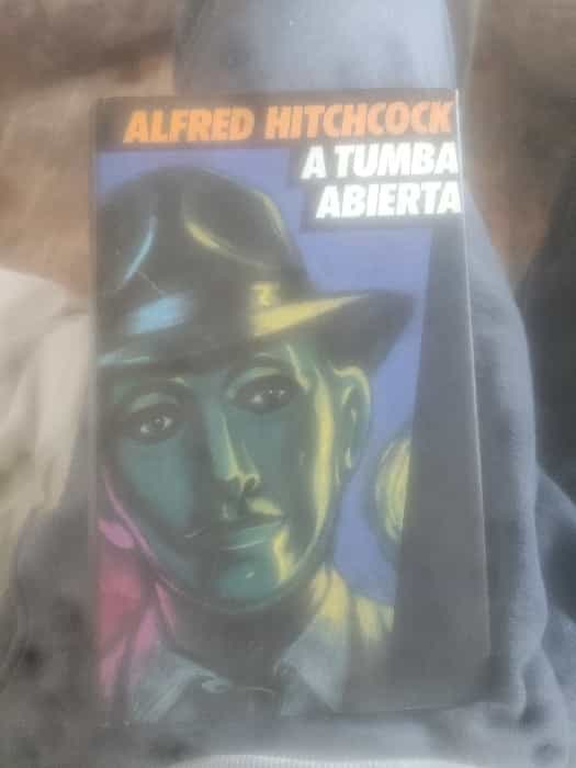 A Tumba Abierta: Un Viaje Mortal con Alfred Hitchcock