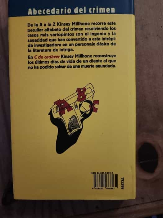 Adéntrate en un Misterio Oscuro con ‘C de Cadáver’ de Sue Grafton