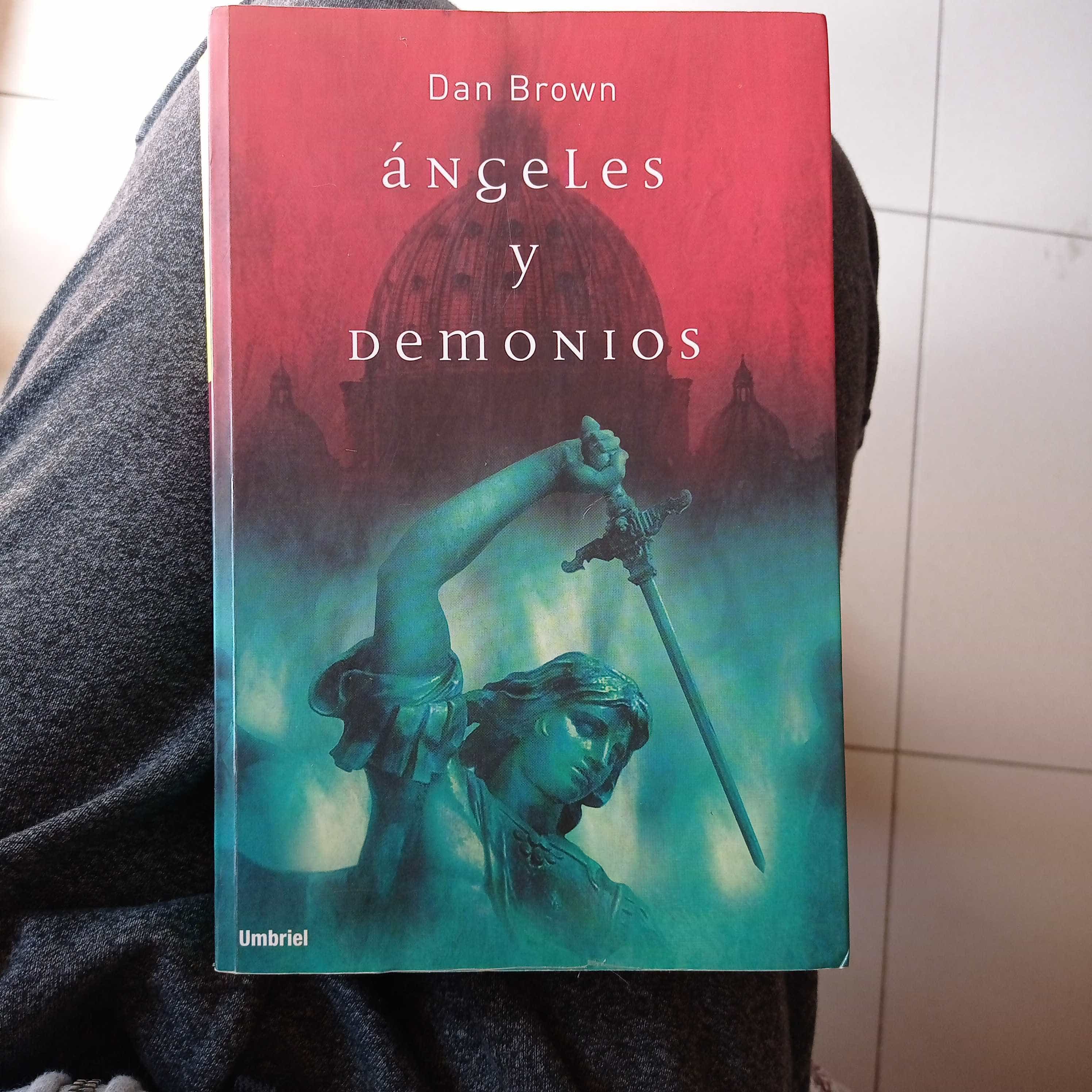 Libro de segunda mano: Ángeles y demonios