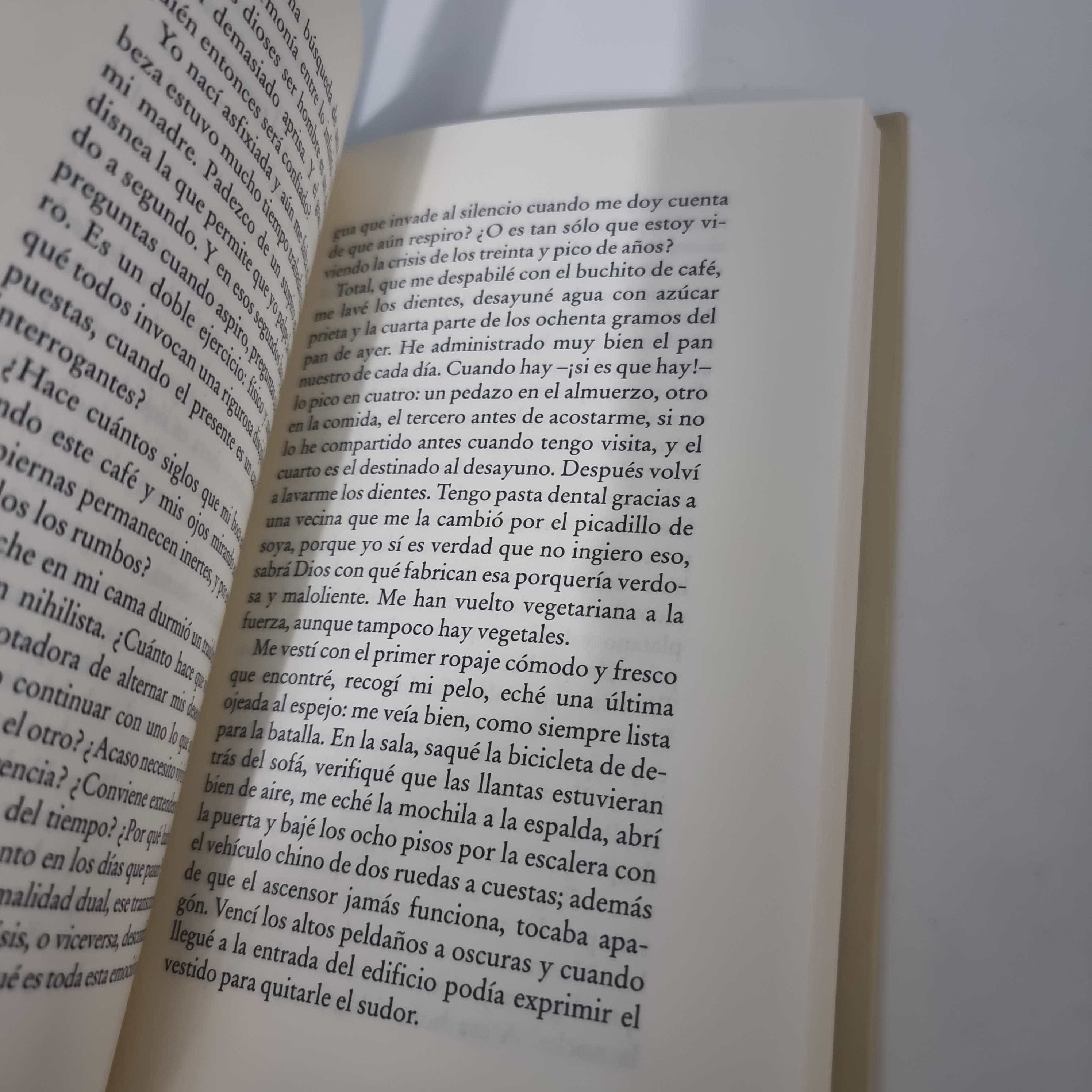 Imagen 2 del libro La nada cotidiana