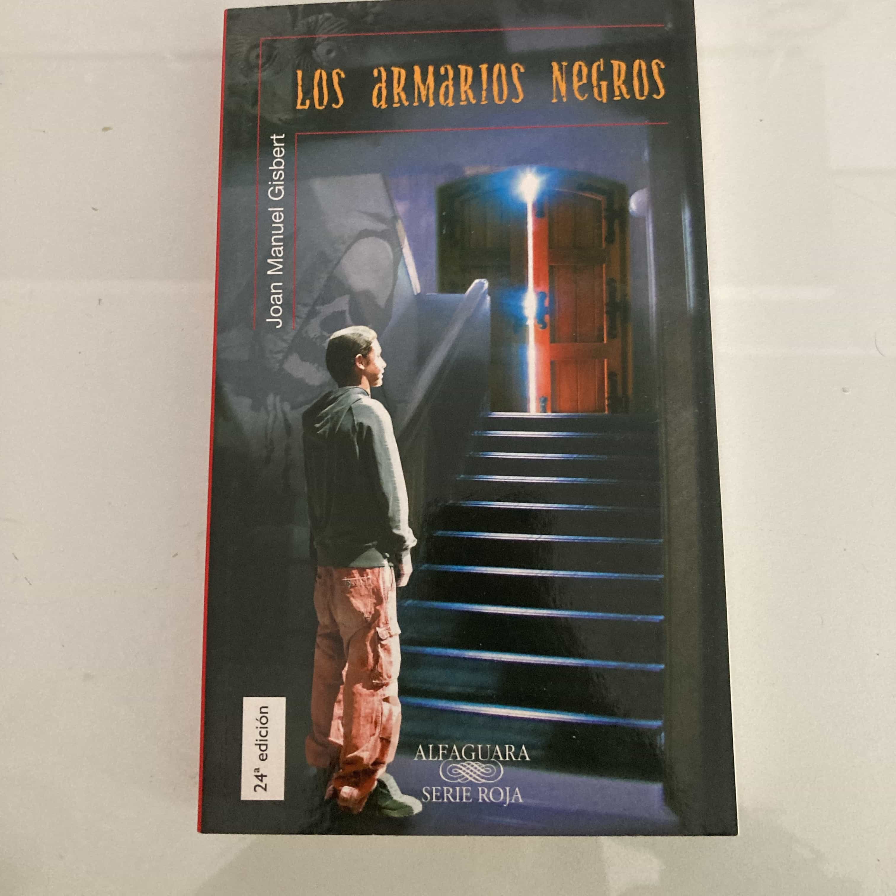 Los armarios negros Los armarios negros
