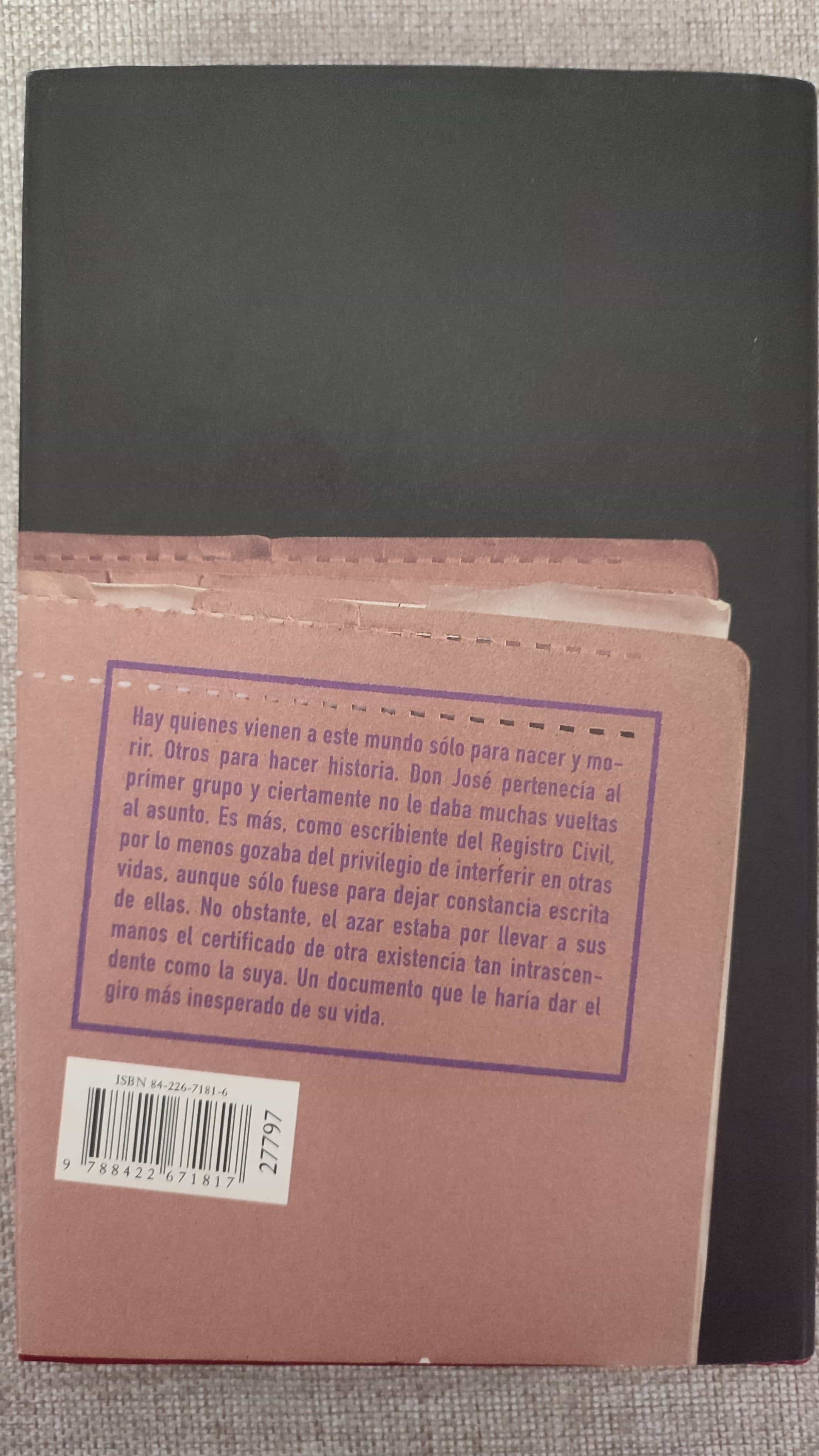 Explorando la Identidad: Reseña de «Todos los Nombres» de José Saramago