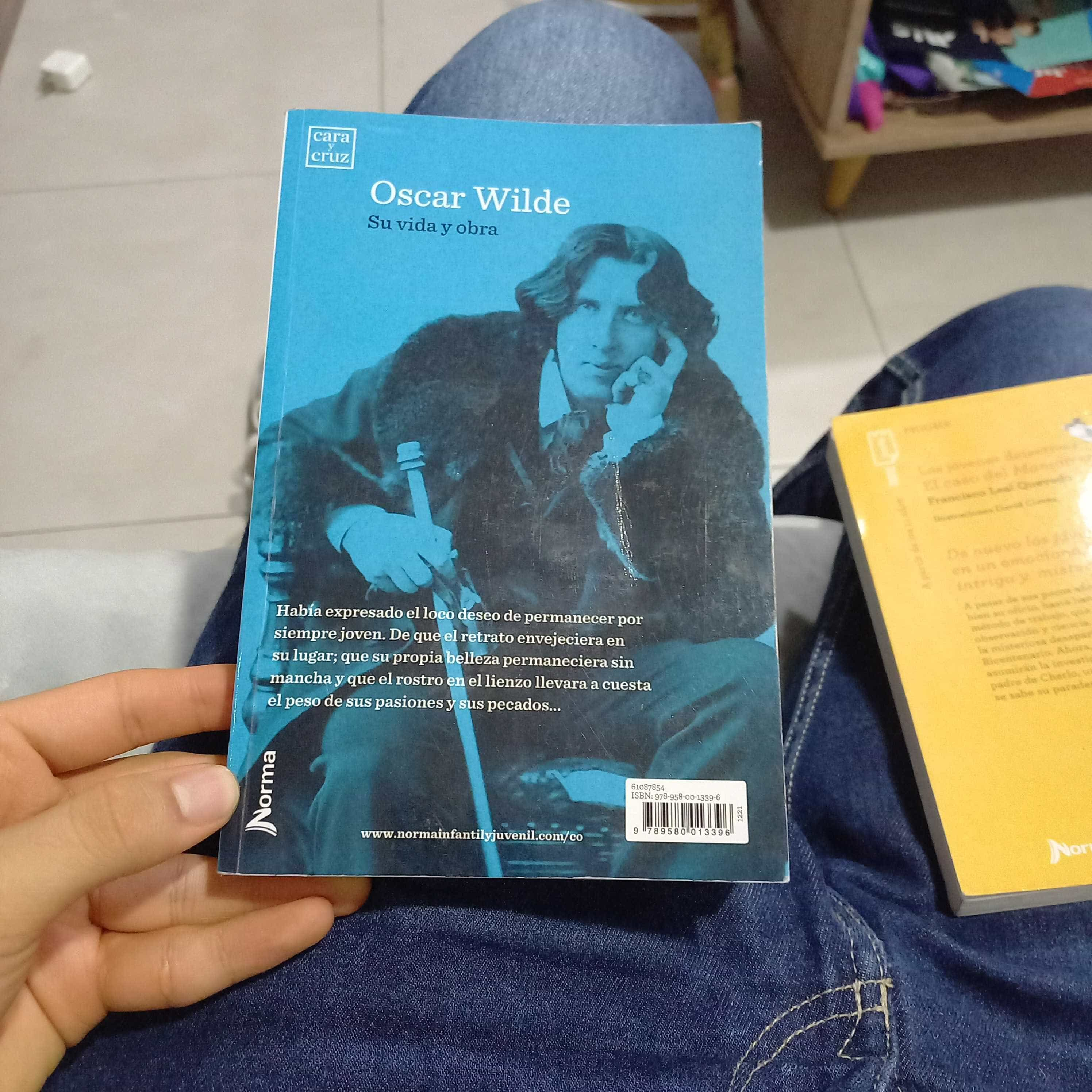 «El espíritu de la perfección: Un grito para la decadencia en 3 capas»