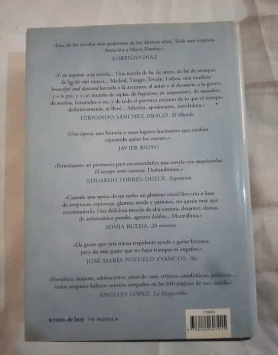 «El Tiempo Entre Costuras: Una Odisea de la Libertad y la Soledad en el Libro de Maria Dueñas»