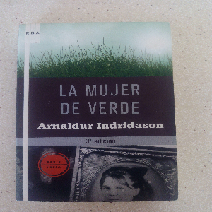 La mujer de verde