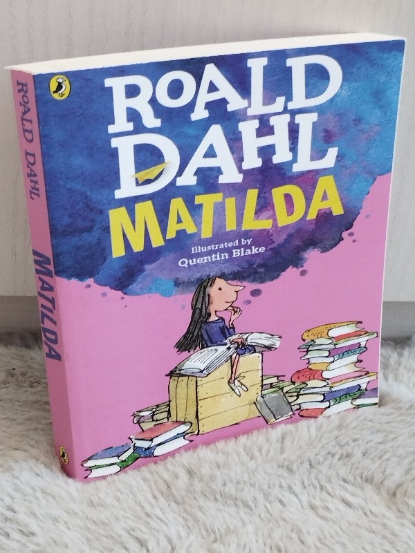 Matilda – «La niña loca contra la tiranía: Una historia de amor y resiliencia en ‘Matilda'».