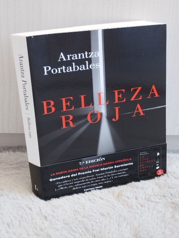 Belleza Roja – «Descubre el secreto detrás de la belleza roja: una historia de pasión y locura en ‘Belleza Roja’ de Arantza Portabales»