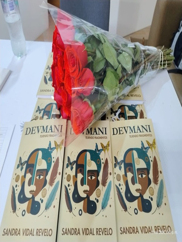 DEVMANI Tejiendo fragmentos – «Descubre el Mágico Mundo de Devmani: Una Odisea de Amor y Identidad»