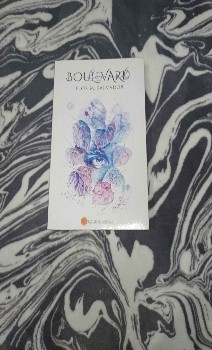 Un viaje emocionante a la pasión y el amor en el Boulevard del autor, una obra maestra de Flor M. Salvador