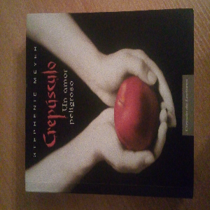 Crepúsculo: Una historia de amor y fantasía sobrenatural que cautiva.