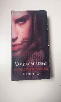 ¡Descubre la magia y la pasión en ‘Vampire Academy’!