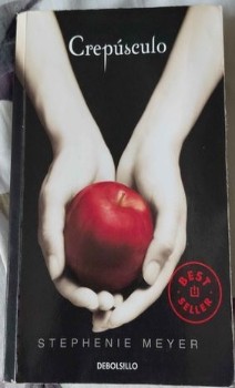¡Descubre la pasión eterna en Crepúsculo de Stephenie Meyer!