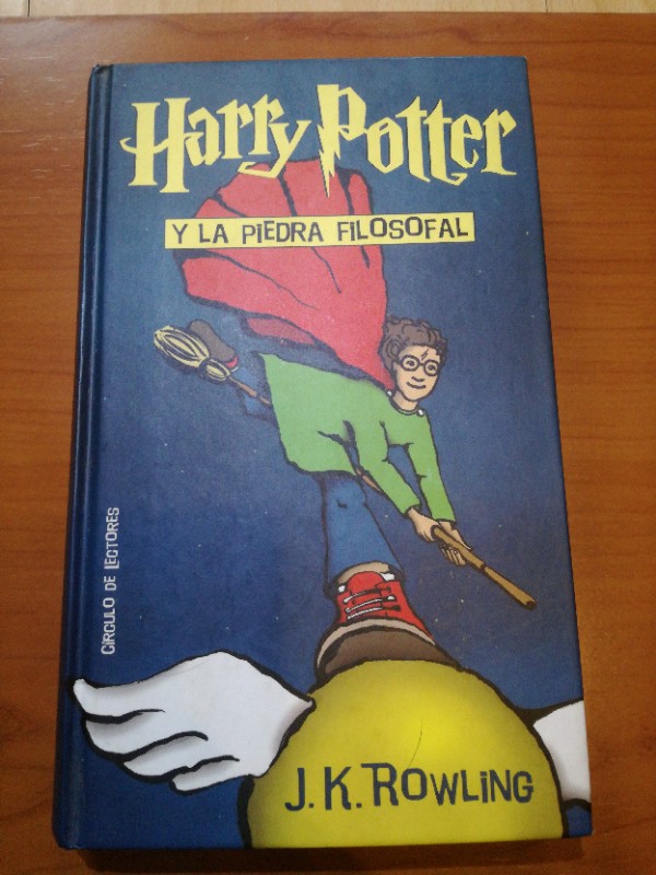 Libro de segunda mano: Harry Potter y la piedra filosofal.