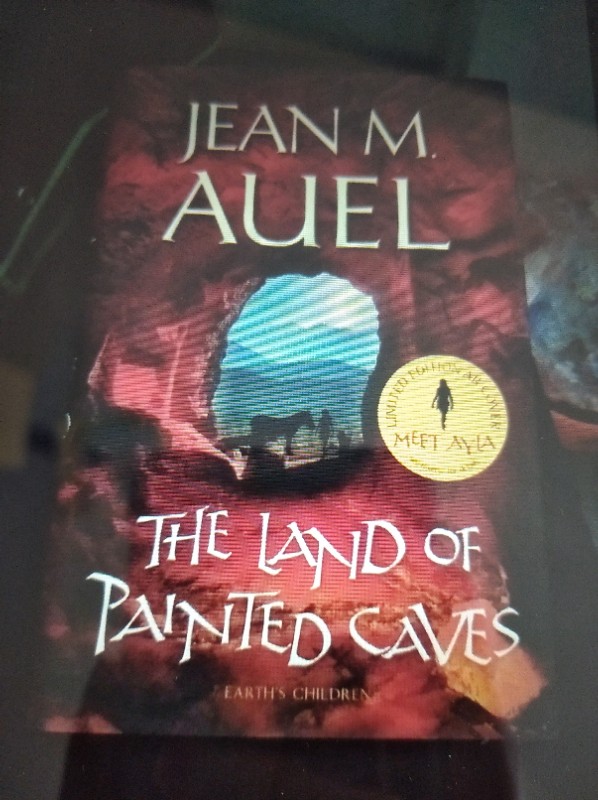 Libro de segunda mano: The land of painted caves