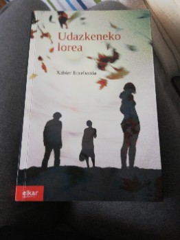 Libro de segunda mano: Udazkeneko lorea