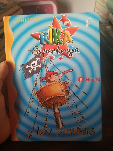 Libro de segunda mano: Kika Superbruja y los piratas