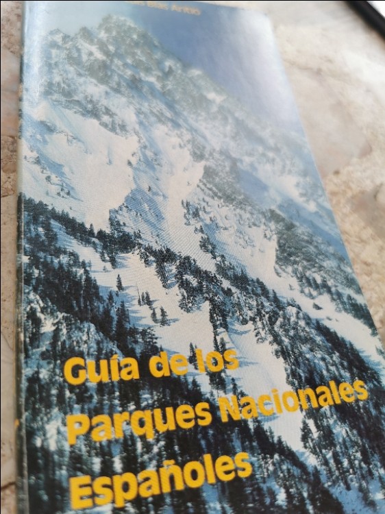 Libro de segunda mano: Guía se los Parques Nacionales Españoles 