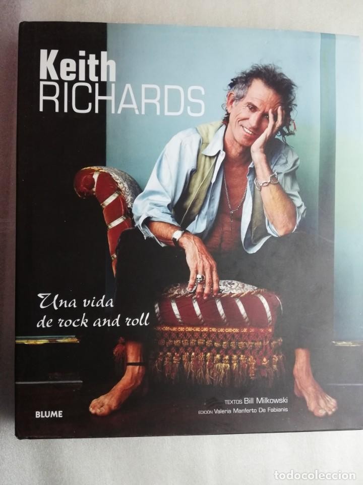 Libro de segunda mano: KEITH RICHARDS. UNA VIDA DE ROCK AND ROLL. ED. BLUME.TAPAS DURAS
