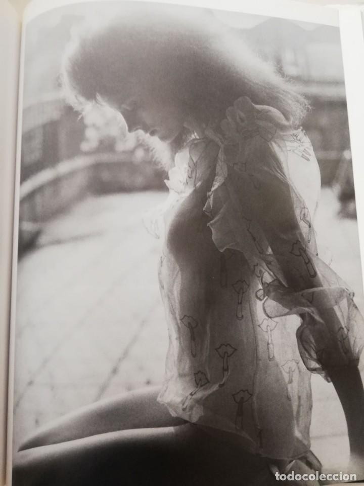 Imagen 3 del libro PHOTOGRAPHING FASHION : BRITISH STYLE IN THE SIXTIES - MODA 60S