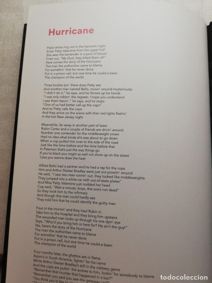 Imagen 2 del libro THE VERY BEST OF BOB DYLAN. LIBRO + CD MÚSICA. PREMIO NOBEL DE LITERATURA