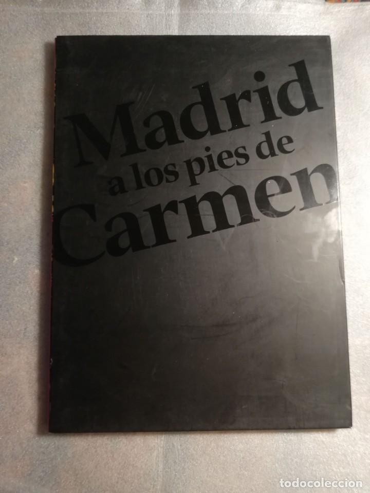 Imagen 2 del libro MADRID A LOS PIES DE CARMEN - LIBRO MODA CONVERTIDA EN ARTE - CALZADO ZAPATOS BOTAS DISEÑO