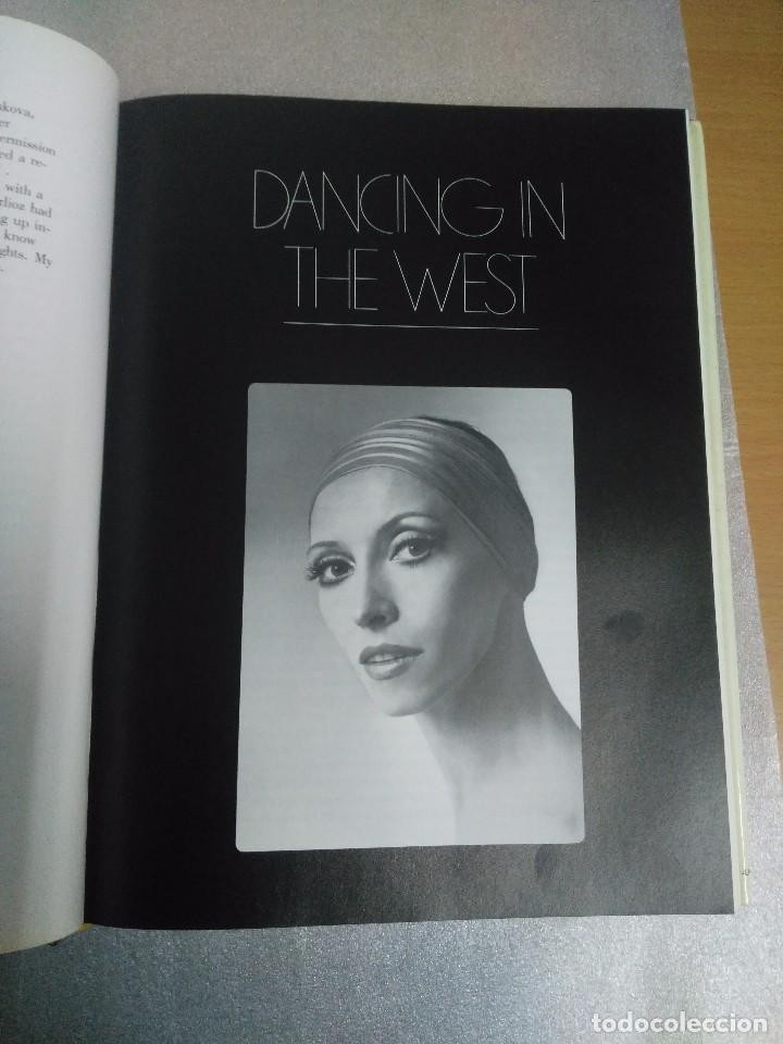 Imagen 2 del libro A Dance Autobiography by Natalia Makarova . tapas duras sobrecubierta - original en ingles