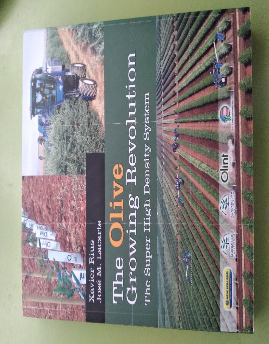 Libro de segunda mano: The Olive Growing Revolution Superhigh Density Orchards