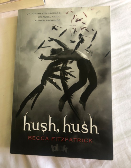 Libro de segunda mano: Hush hush