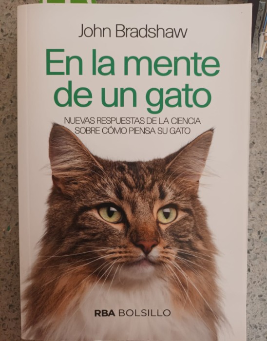 Libro de segunda mano: En la mente de un gato (bolsillo)