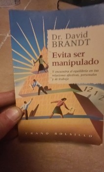 Evita ser manipulado: la historia detrás de un autor que cambió la vida de una niña